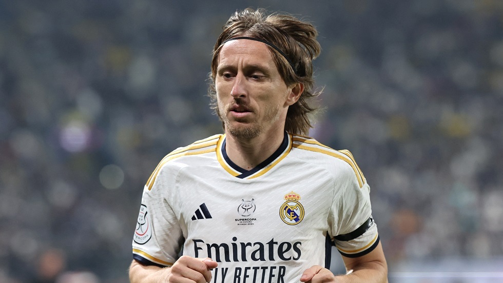 ريال مدريد يجدّد عقد نجمه الكرواتي لوكا مودريتش