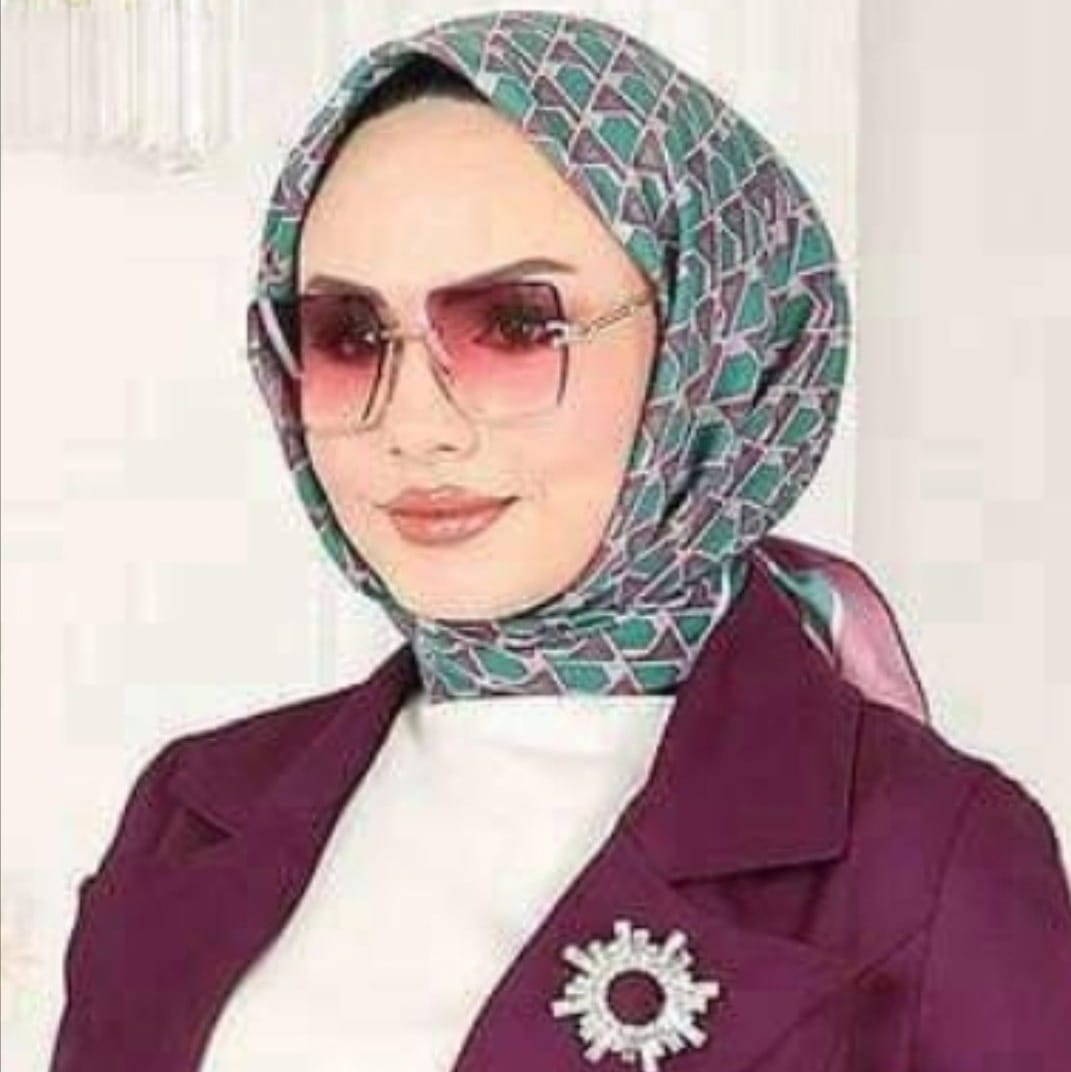السماء والأرض شاخصتان على مقدار حبة خردل