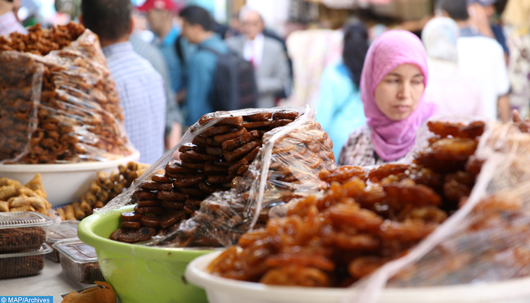 التآزر الاجتماعي خلال شهر رمضان المبارك.. تعزيز القيم والتلاحم الأسري