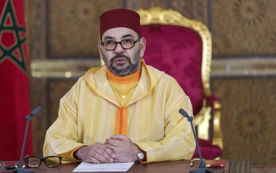 الملك يعزي أفراد أسرة المرحوم محسن جمال
