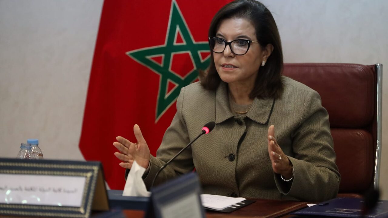 كتابة الدولة المكلفة بالصيد البحري تفند فحوى مقال تضمن مزاعم حول “تدمير الثروة السمكية” بميناء العيون