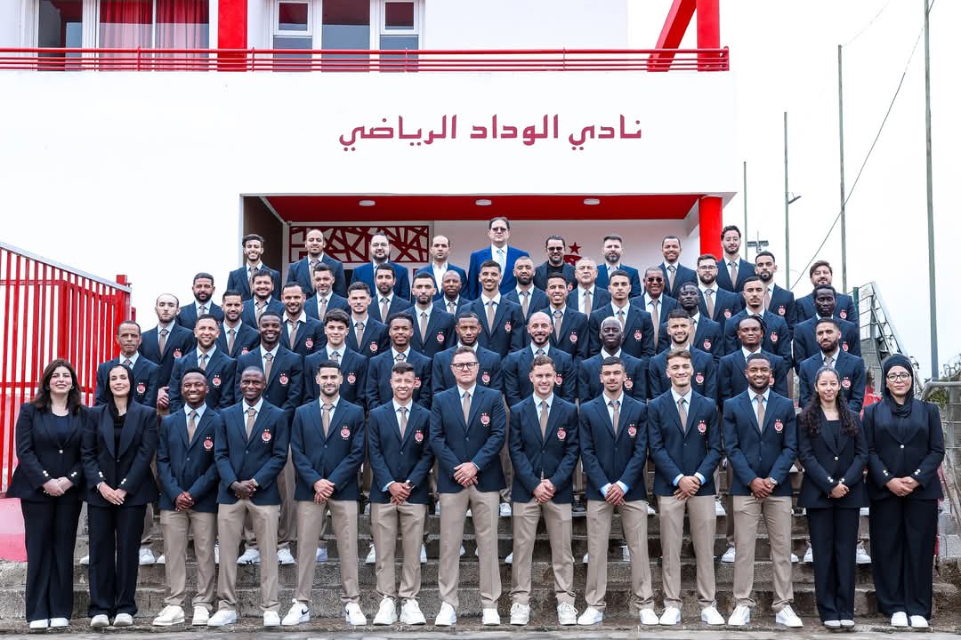 وداد الأمة يستعد لشد الرحال إلى أمريكا بلباس موحّد للمشاركة في كأس العالم للأندية