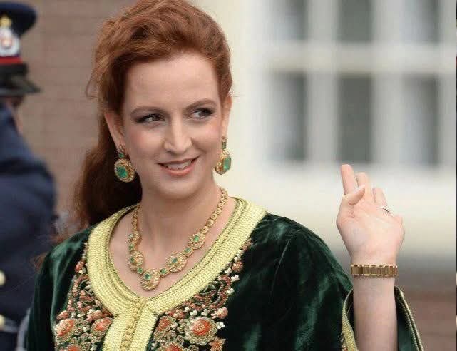 الأميرة للا سلمى تصل إلى طنجة في زيارة خاصة تتخللها لقاءات مع ولي العهد والأميرة للا خديجة