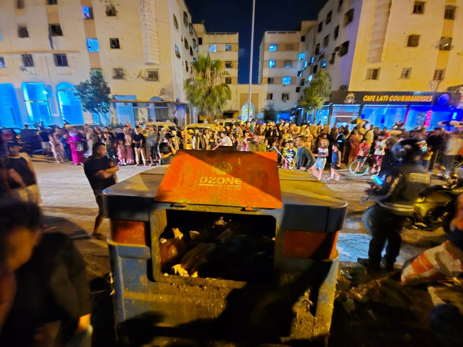 العثور على رضيع حديث الولادة داخل حاوية أزبال يستنفر سلطات تمارة ويثير صدمة بالشارع المحلي