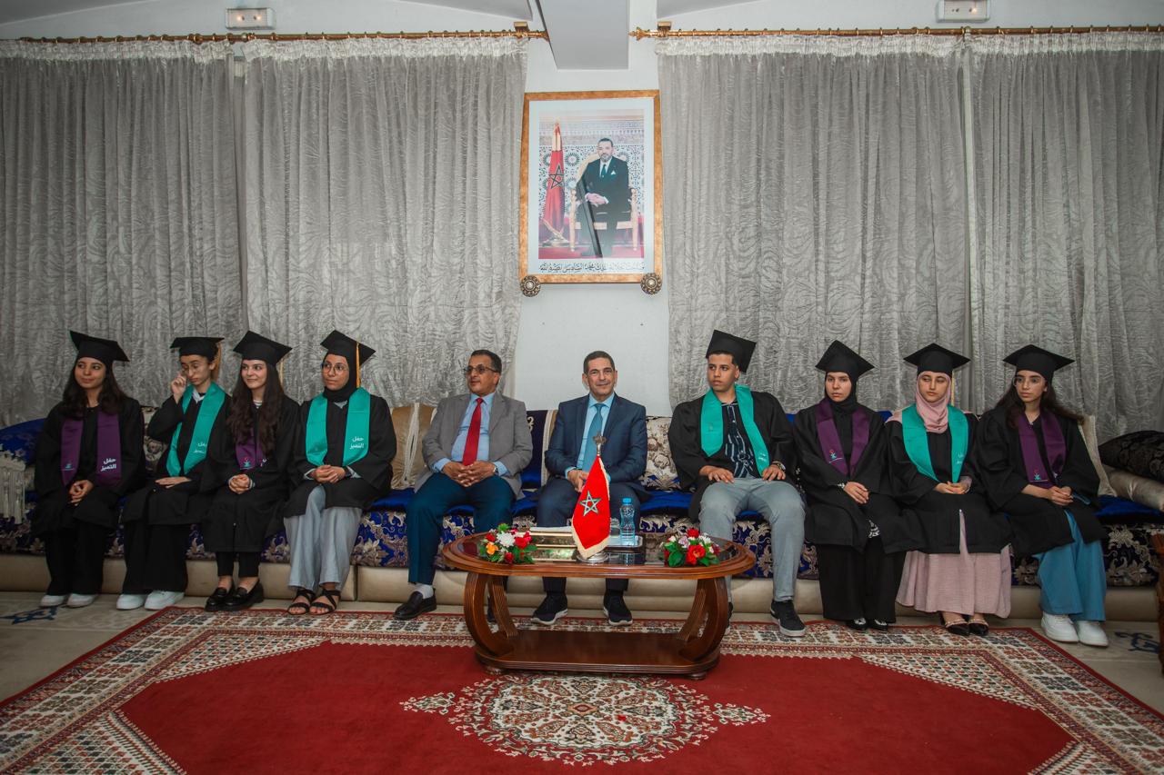 الوالي أمزازي يحتفي بتلاميذ الحاصلين على أعلى المعدلات في إمتحانات الباكلوريا بجهة سوس ماسة