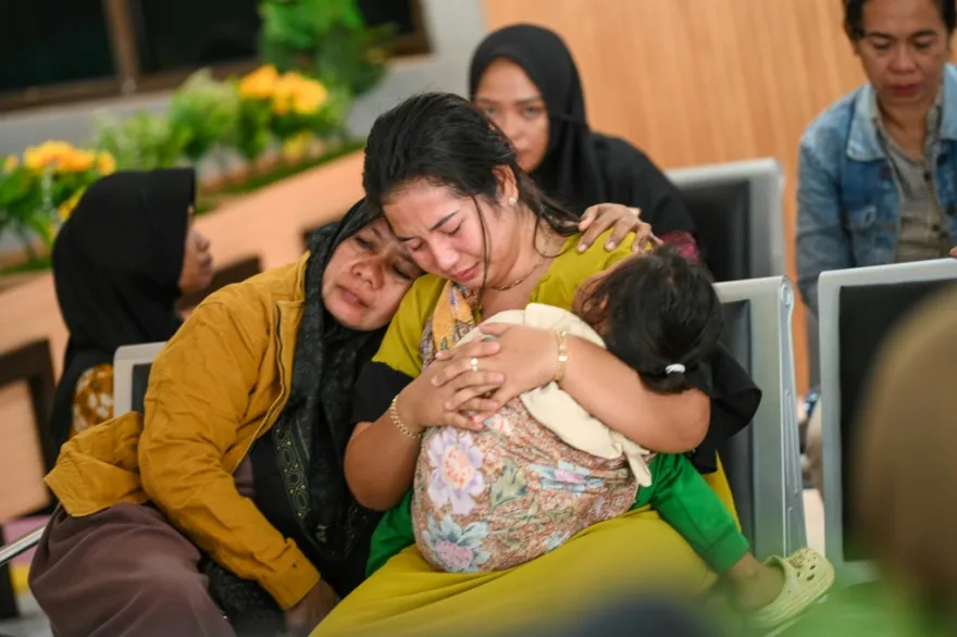 غرق عبّارة بين جاوة وبالي يسفر عن مقتل 4 وفقدان 30 آخرين وسط ظروف جوية صعبة